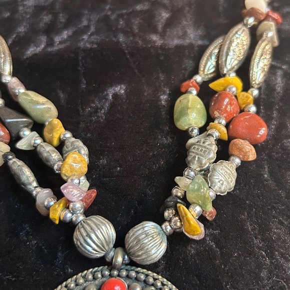 Vintage Tibetan Silver Tribal Necklace with genuine stones - Picture 4 of 5
